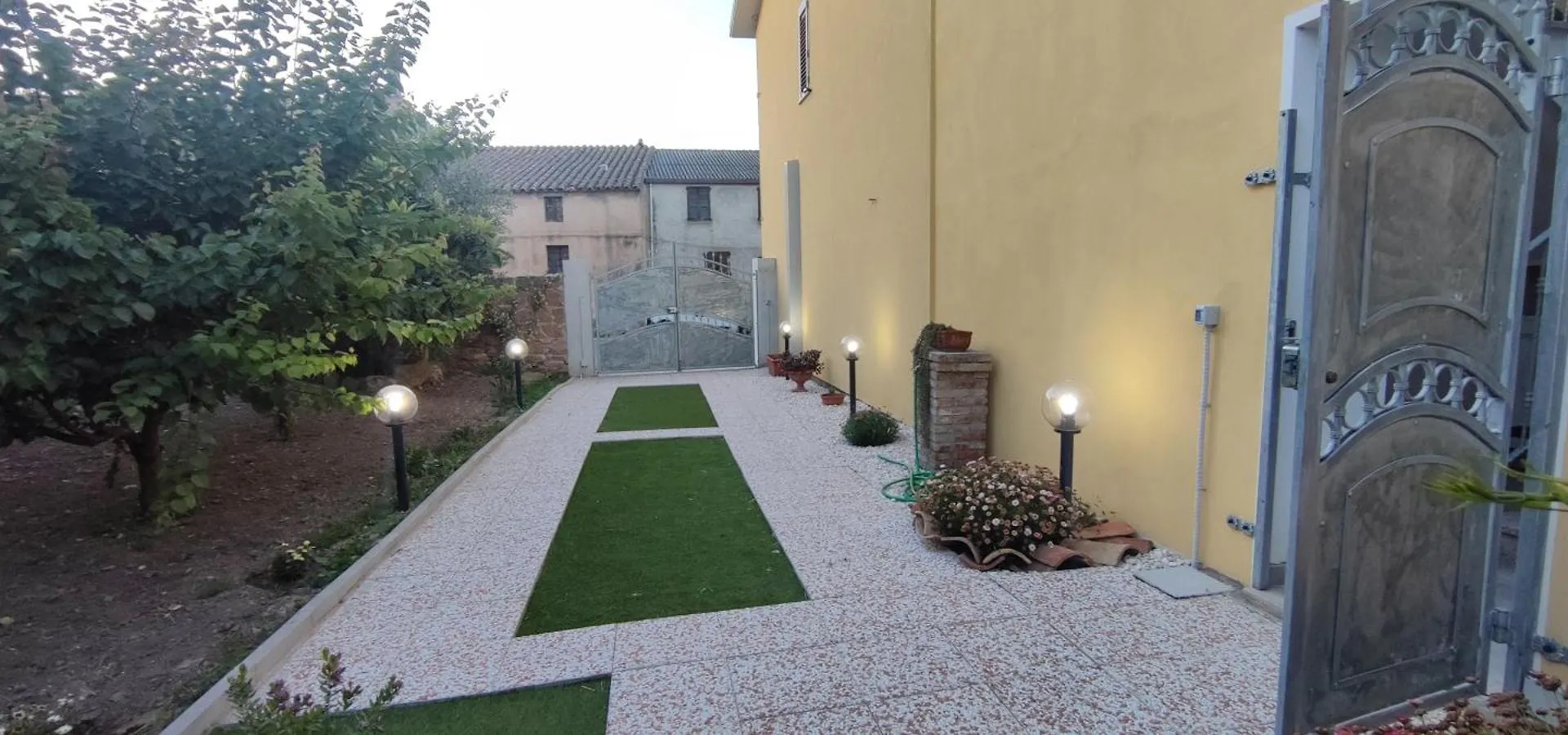 Casa Vacanze Il Giardino Villamassargia Apartment